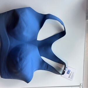 Brand new with tags lululemon sports bra. Size 6
